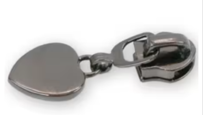 4 Heart Zipper Pulls (Gunmetal) from Sallie Tomato